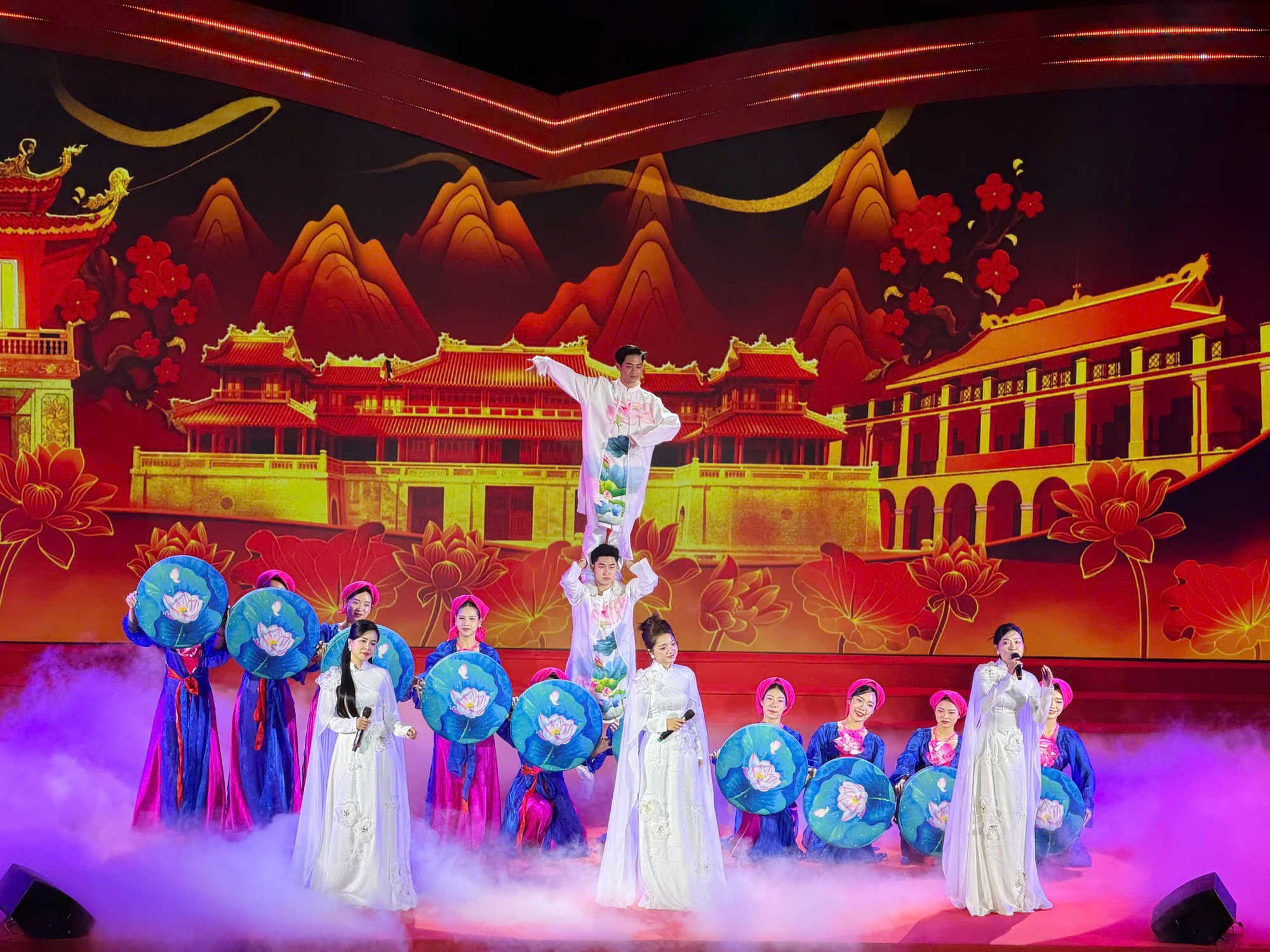 Vinh danh các tác phẩm xuất sắc đoạt Giải thưởng Sách quốc gia lần thứ VIII- Ảnh 2.