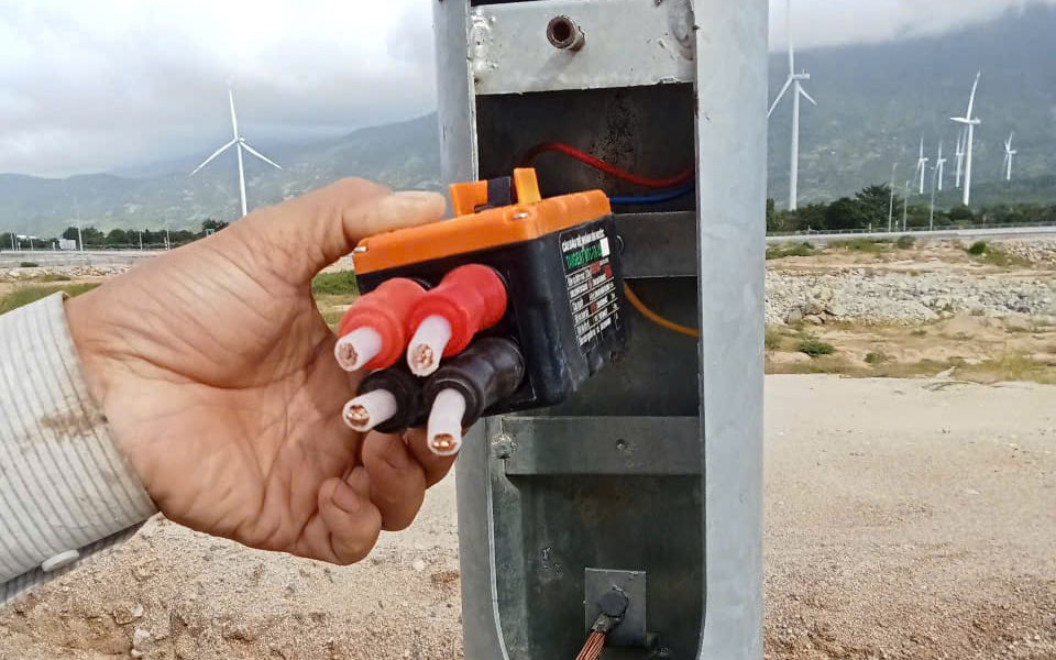 Cần xử nghiêm hành vi cắt trộm cáp trên cao tốc Bắc - Nam