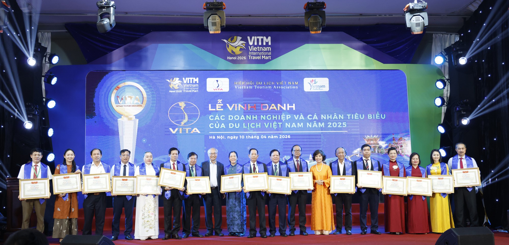 Vinh danh 80 cá nhân và 141 doanh nghiệp tiêu biểu ngành Du lịch năm 2025- Ảnh 1.