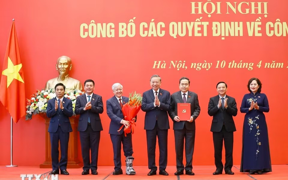 Tổng Bí thư, Chủ tịch nước Tô Lâm trao Quyết định của Bộ Chính trị chỉ định Đảng ủy Quốc hội nhiệm kỳ 2025-2030