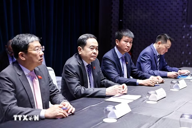 Chủ tịch Quốc hội Trần Thanh Mẫn gặp Lãnh sự danh dự Việt Nam tại Torino- Ảnh 2.