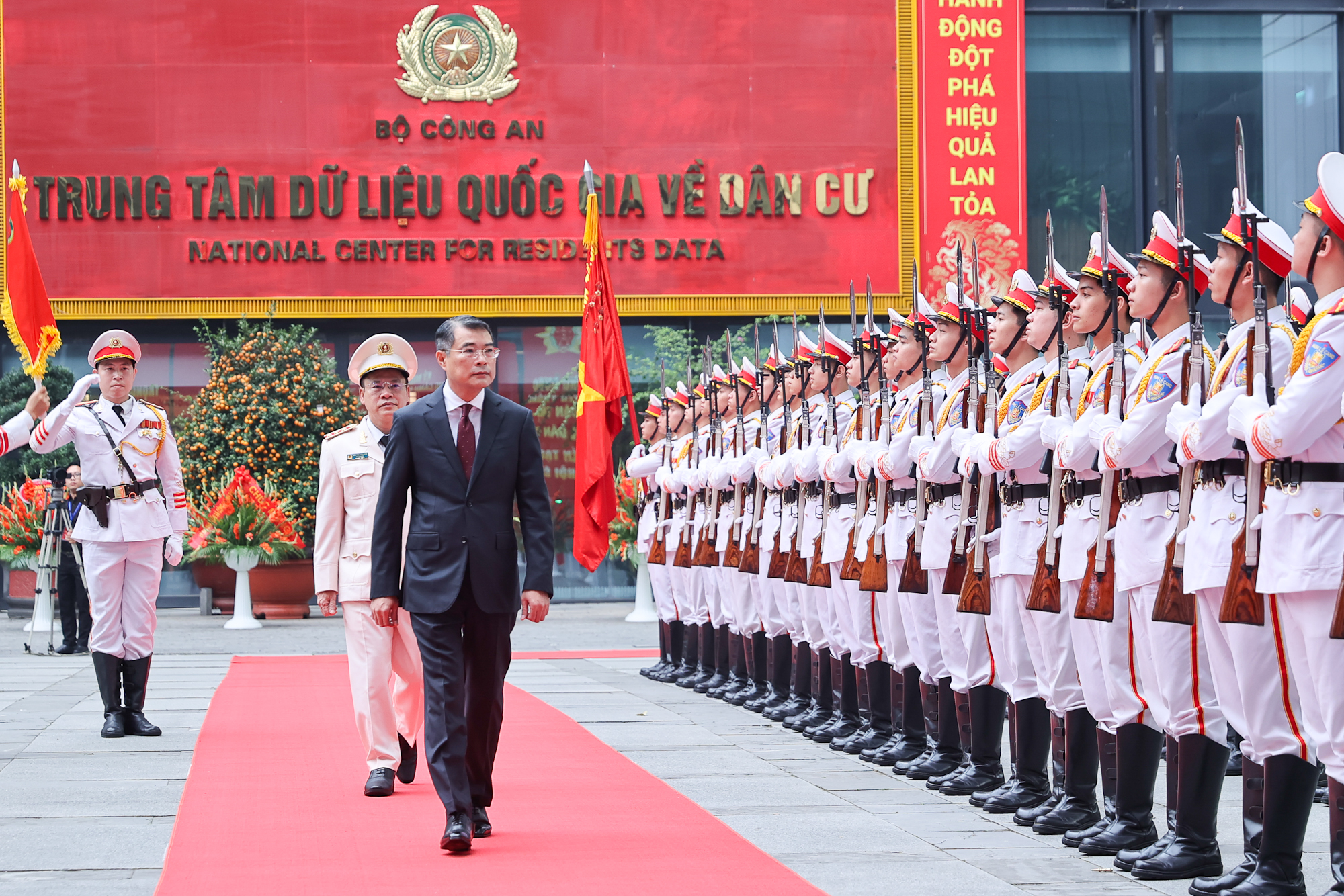 Thủ tướng: Chuyển đổi tư duy quản trị quốc gia hiện đại, lấy hiệu quả phục vụ làm thước đo cao nhất- Ảnh 1. Thủ tướng: Chuyển đổi tư duy quản trị quốc gia hiện đại, lấy hiệu quả phục vụ làm thước đo cao nhất- Ảnh 1.