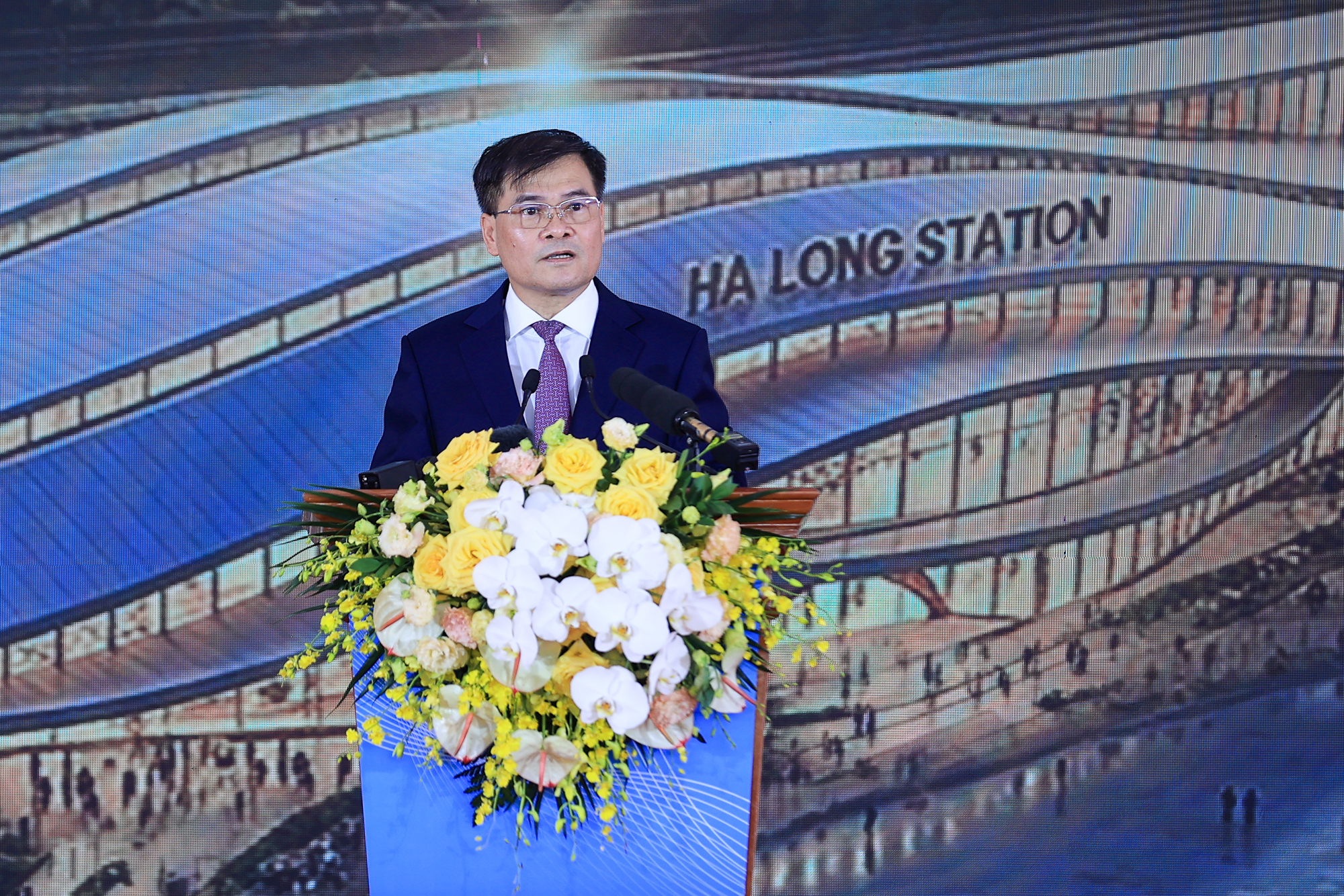 Thủ tướng Lê Minh Hưng dự lễ khởi công tuyến đường sắt tốc độ cao Hà Nội-Quảng Ninh- Ảnh 3. Thủ tướng Lê Minh Hưng dự lễ khởi công tuyến đường sắt tốc độ cao Hà Nội-Quảng Ninh- Ảnh 3.