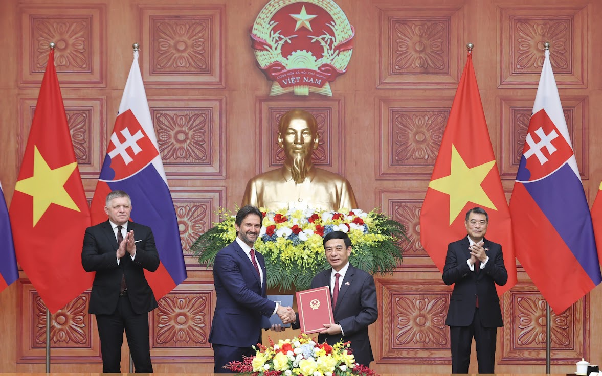 Việt Nam, Slovakia trao nhiều văn kiện hợp tác quan trọng