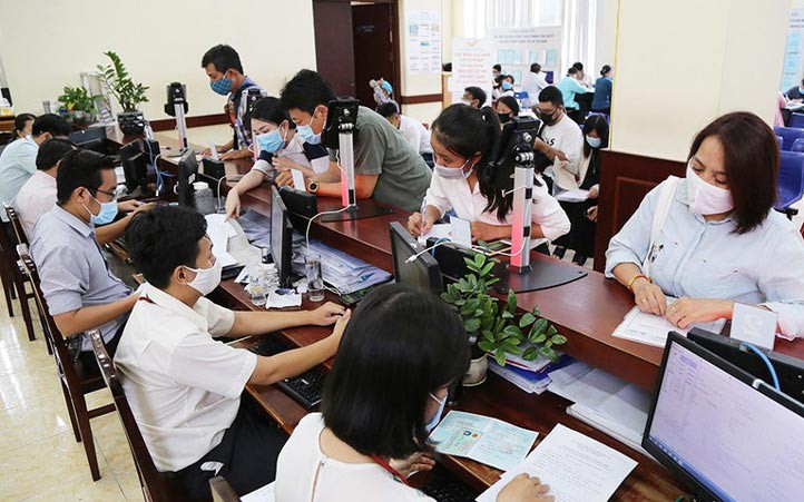 Có còn xem xét xử lý kỷ luật viên chức sinh con thứ 3?