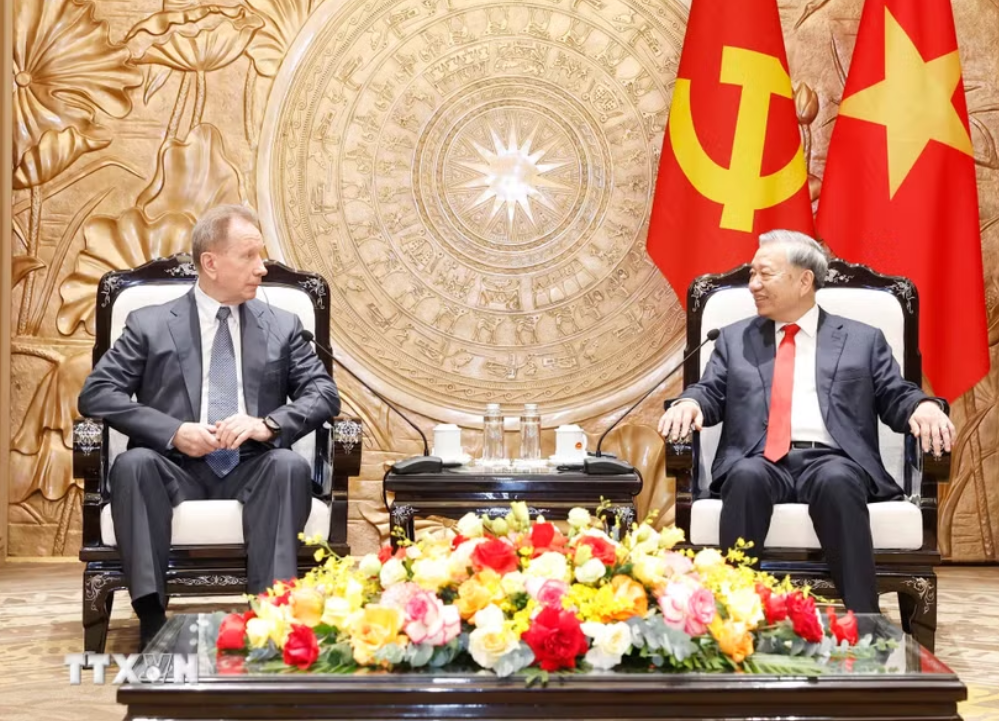 Tổng Bí thư, Chủ tịch nước Tô Lâm tiếp Giám đốc Cơ quan Vệ binh Quốc gia LB Nga- Ảnh 1.