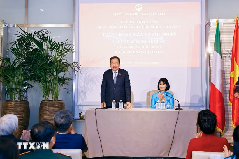 Chủ tịch Quốc hội Trần Thanh Mẫn gặp gỡ cộng đồng người Việt Nam tại Italy- Ảnh 1.