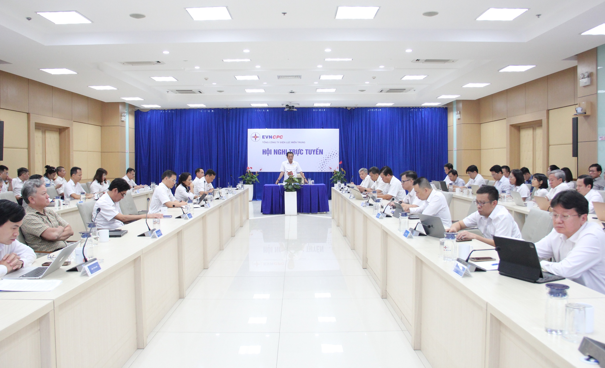 EVNCPC: Giữ dòng điện an toàn, liên tục giữa cao điểm nắng nóng- Ảnh 1.