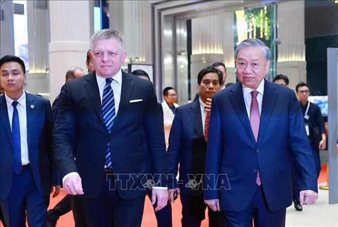 Tổng Bí thư, Chủ tịch nước Tô Lâm và Thủ tướng Slovakia dự Hòa nhạc hữu nghị Việt Nam - Slovakia- Ảnh 1.