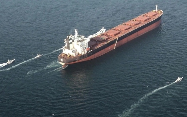 Xung quanh việc Mỹ phong tỏa các cảng của Iran