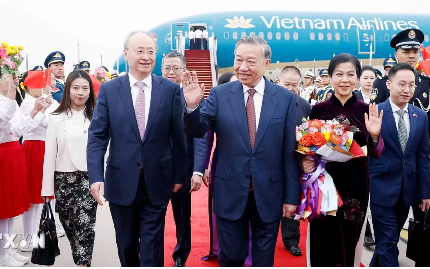 Tổng Bí thư, Chủ tịch nước Tô Lâm và Phu nhân bắt đầu thăm cấp Nhà nước đến Trung Quốc
