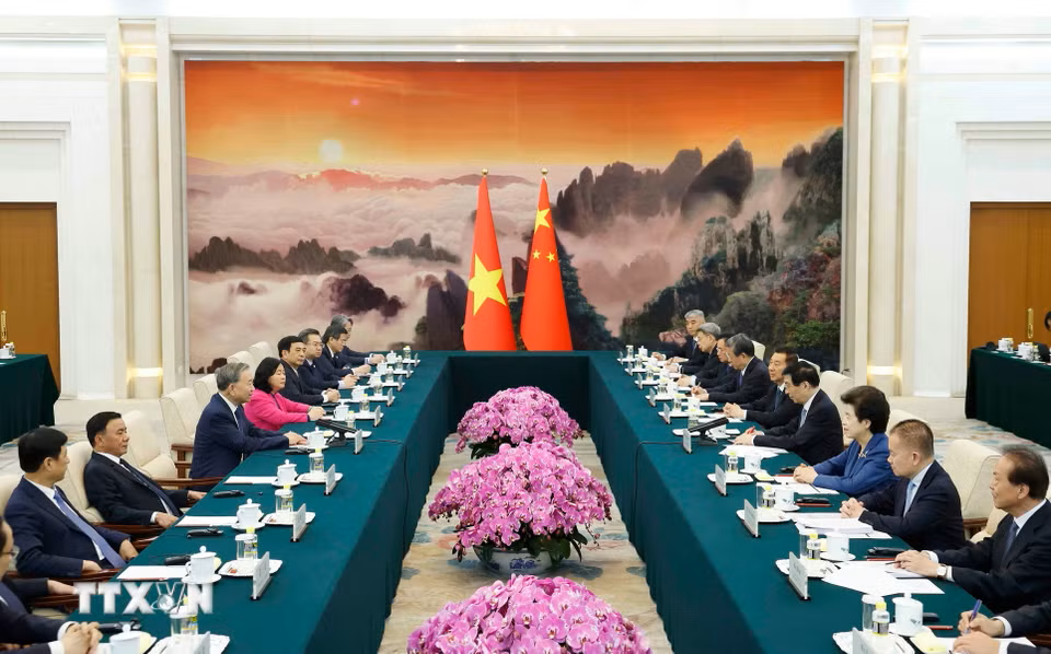 Tổng Bí thư, Chủ tịch nước Tô Lâm hội kiến Chủ tịch Chính hiệp toàn quốc Trung Quốc Vương Hộ Ninh- Ảnh 2. Tổng Bí thư, Chủ tịch nước Tô Lâm hội kiến Chủ tịch Chính hiệp toàn quốc Trung Quốc Vương Hộ Ninh- Ảnh 2.