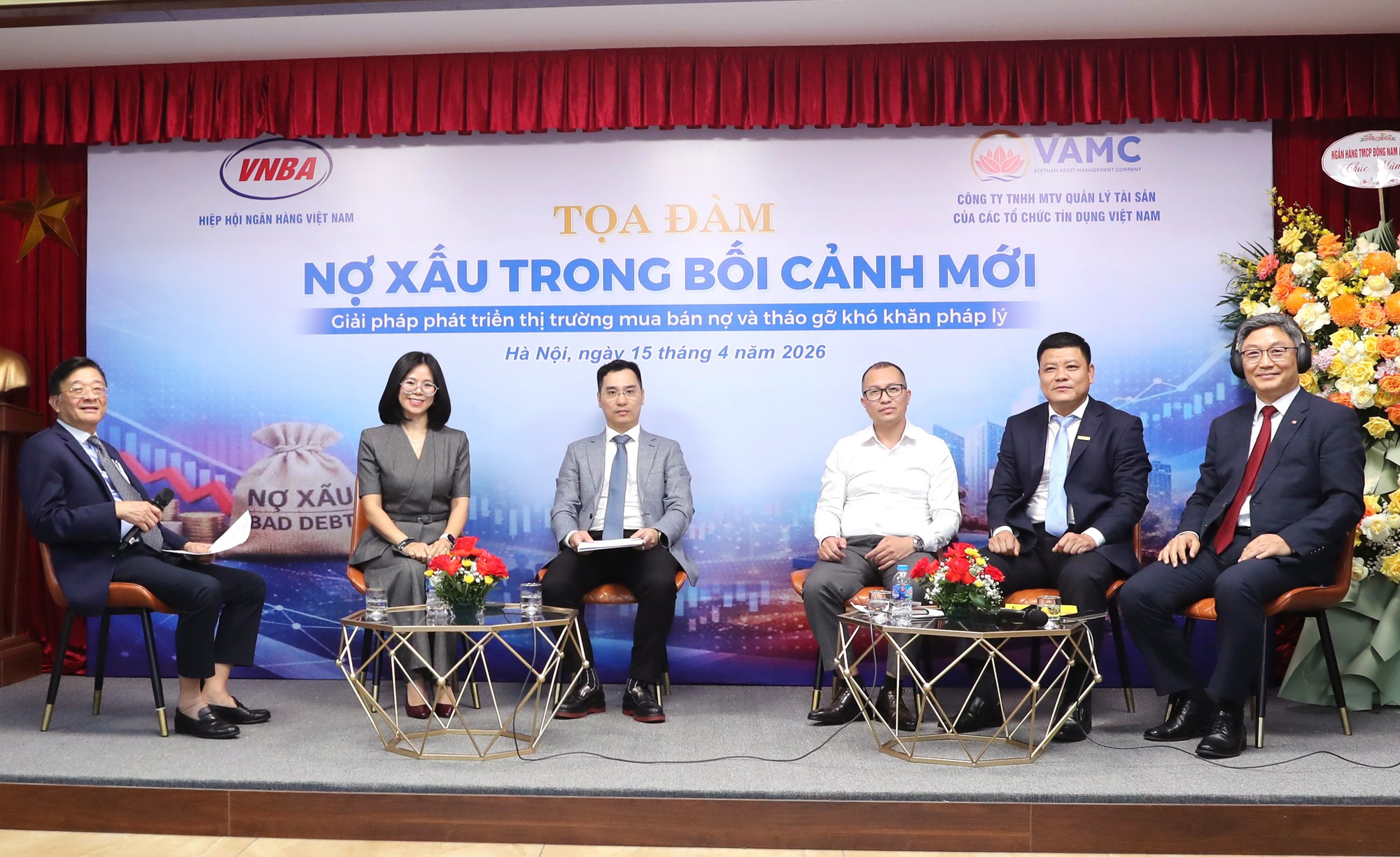 Giải ‘cục máu đông’ nợ xấu để khơi thông dòng vốn, thúc đẩy tăng trưởng- Ảnh 1.