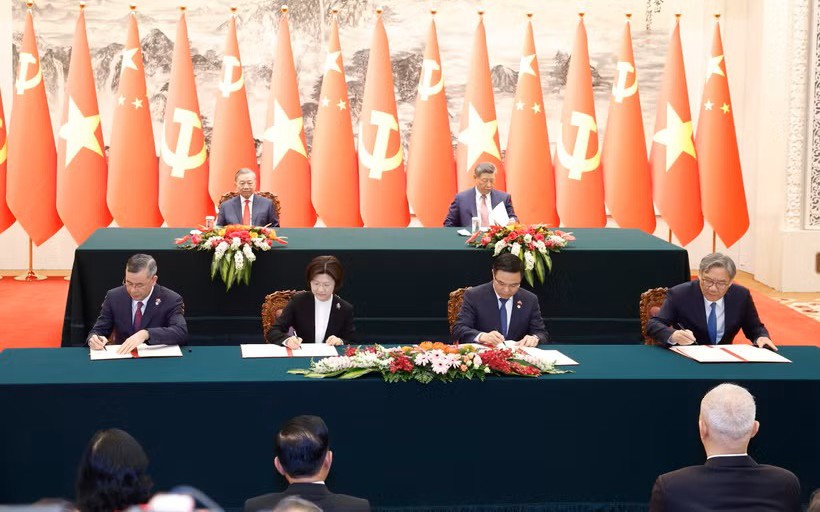 Việt Nam - Trung Quốc ký hiệp định hải quan mới, phối hợp chống buôn lậu