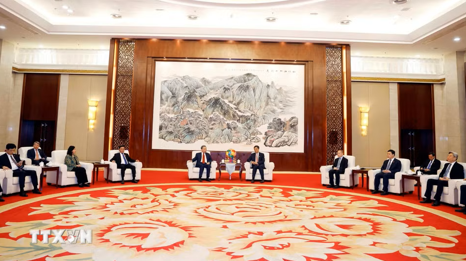 Tổng Bí thư, Chủ tịch nước Tô Lâm tiếp Bí thư Quảng Tây, Trung Quốc- Ảnh 3. Tổng Bí thư, Chủ tịch nước Tô Lâm tiếp Bí thư Quảng Tây, Trung Quốc- Ảnh 3.