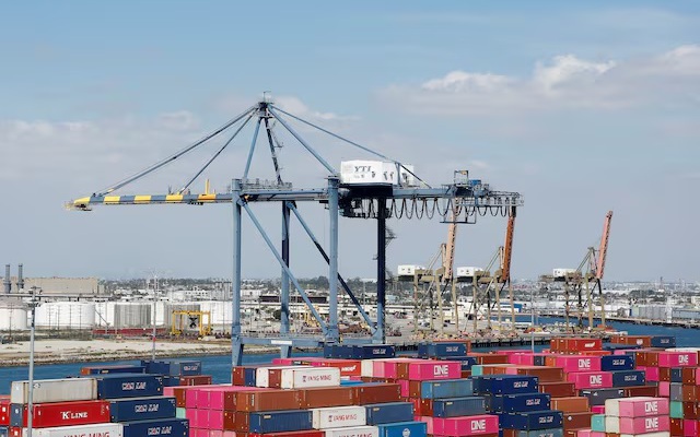 THUẾ QUAN HOA KỲ: Hơn 56.000 nhà nhập khẩu đăng ký nhận hoàn thuế 127 tỷ USD