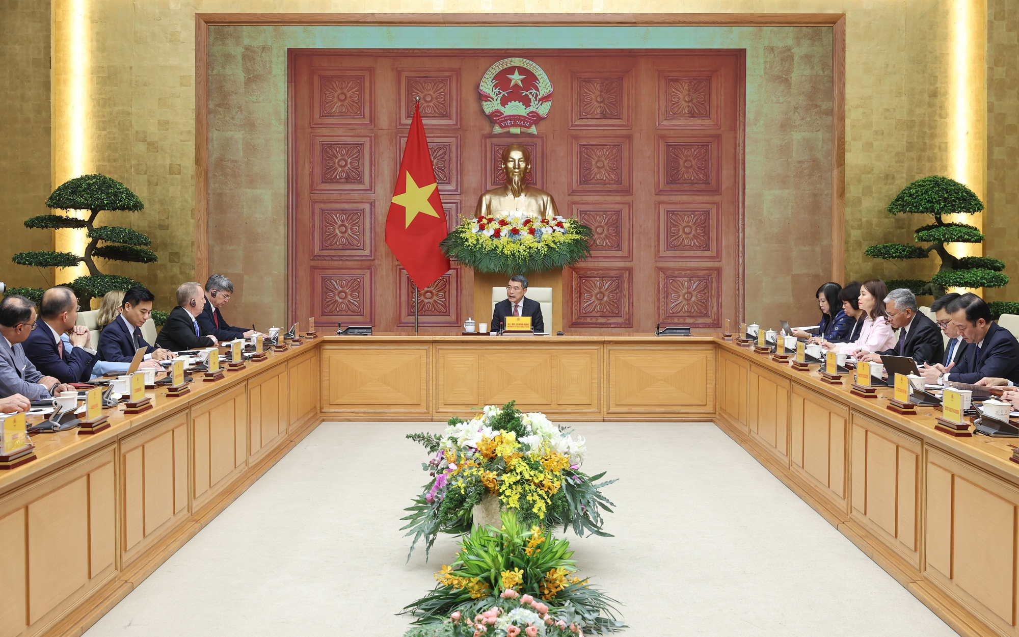 Thủ tướng Lê Minh Hưng làm việc với 52 doanh nghiệp hàng đầu của Hoa Kỳ