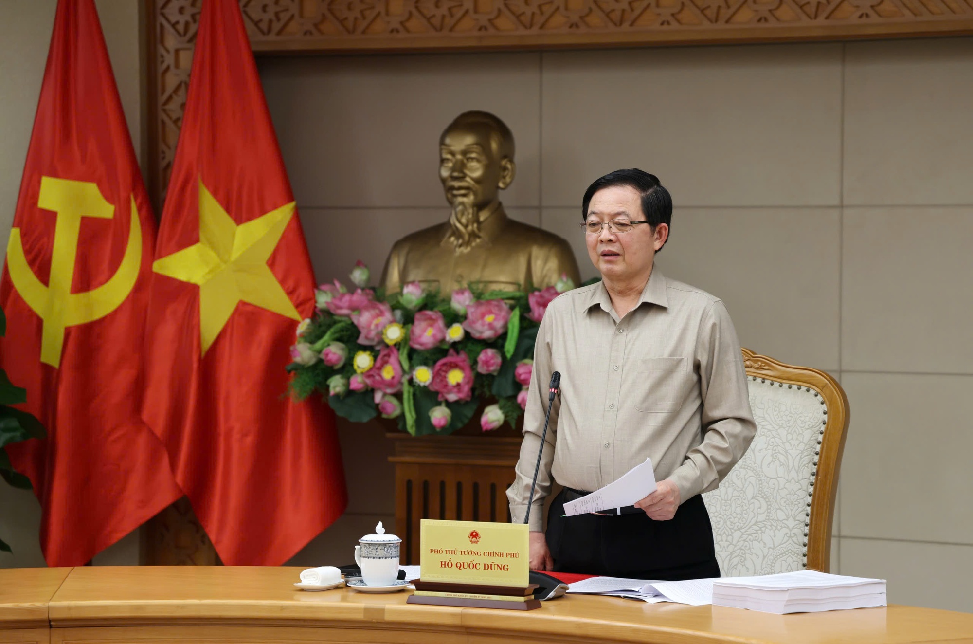 Thực chất trong cải cách thủ tục hành chính, 'dứt khoát không được cắt chỗ này nhưng ghép vào chỗ khác'- Ảnh 1.