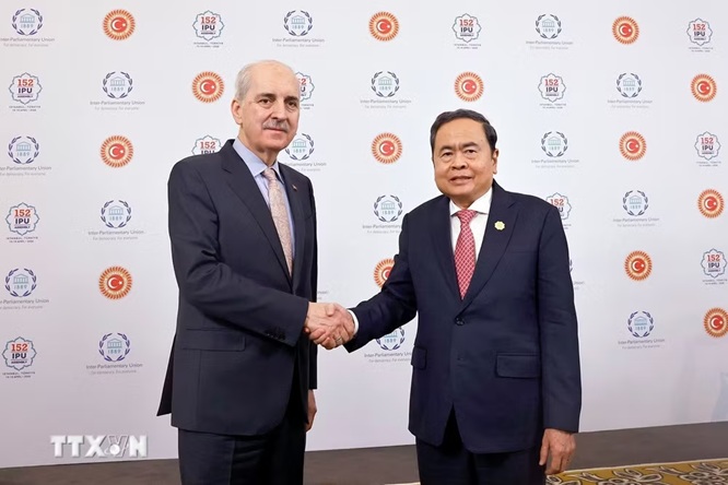 Chủ tịch Quốc hội Trần Thanh Mẫn gặp, hội kiến lãnh đạo một số nước nhân dịp tham dự IPU-152- Ảnh 2.