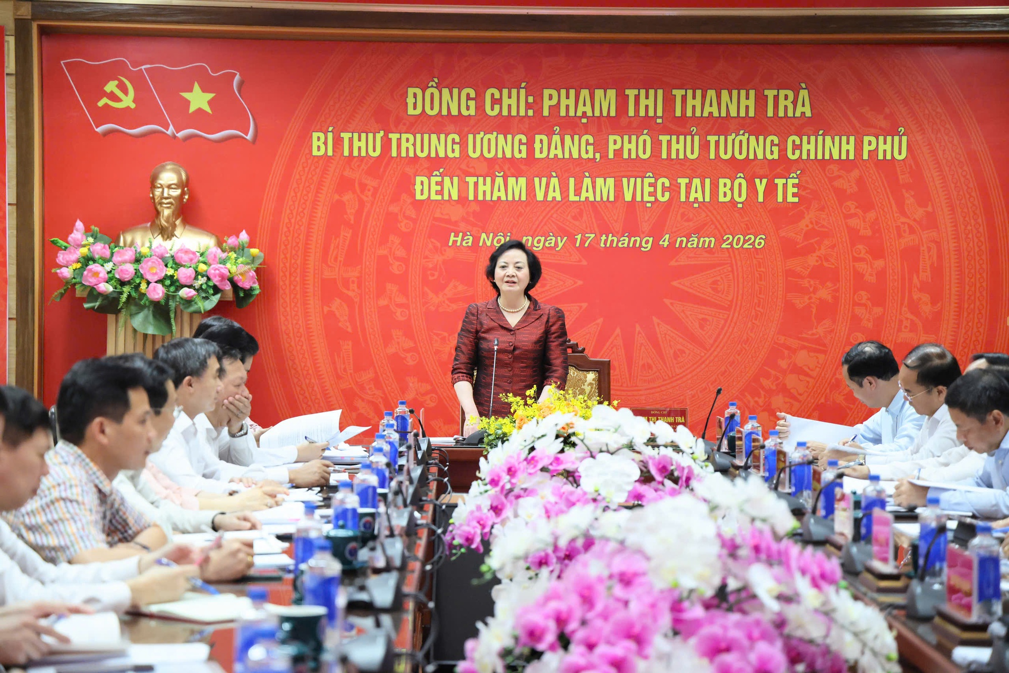 Triển khai hiệu quả Nghị quyết 72-NQ/TW, tạo đột phá để người dân cảm nhận rõ chất lượng y tế- Ảnh 4.