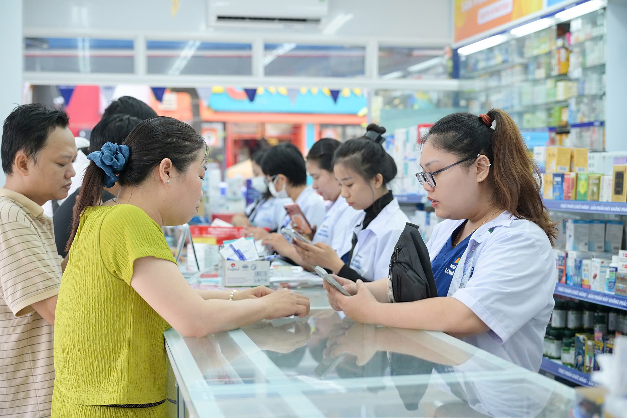 Long Châu đưa 3 đột phá y khoa về Việt Nam: Mở cơ hội cho bệnh nhân nặng và hiếm gặp- Ảnh 1.