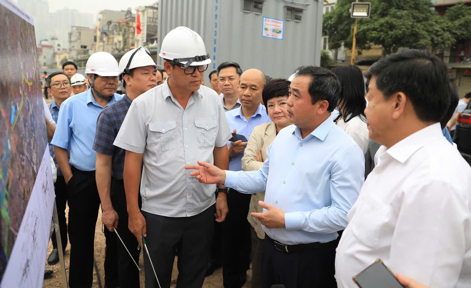 Bí thư Thành ủy Hà Nội Trần Đức Thắng kiểm tra tiến độ các dự án, công trình trọng điểm trên địa bàn Thủ đô- Ảnh 5.