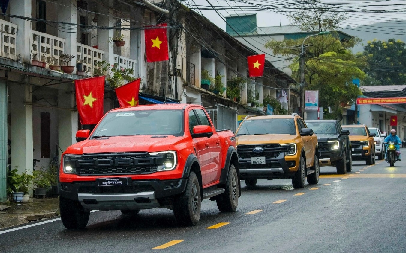 Xe bán tải có phải tuân thủ biển cấm ô tô tải?