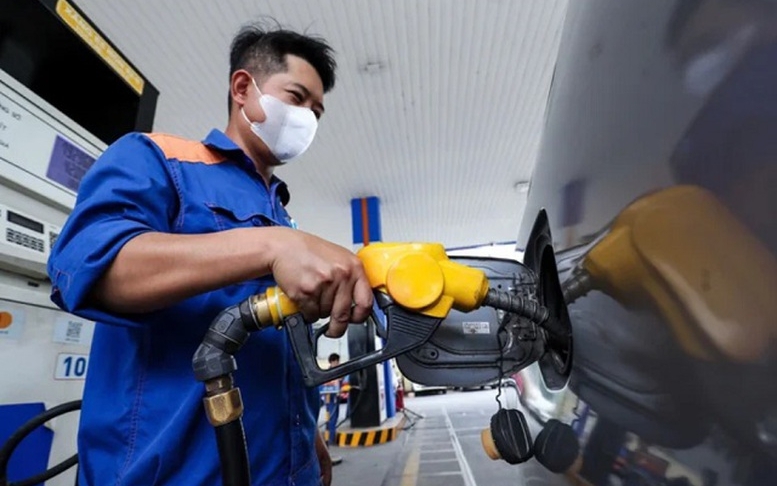 Từ chính sách thuế xăng dầu đến tư duy quản trị mới