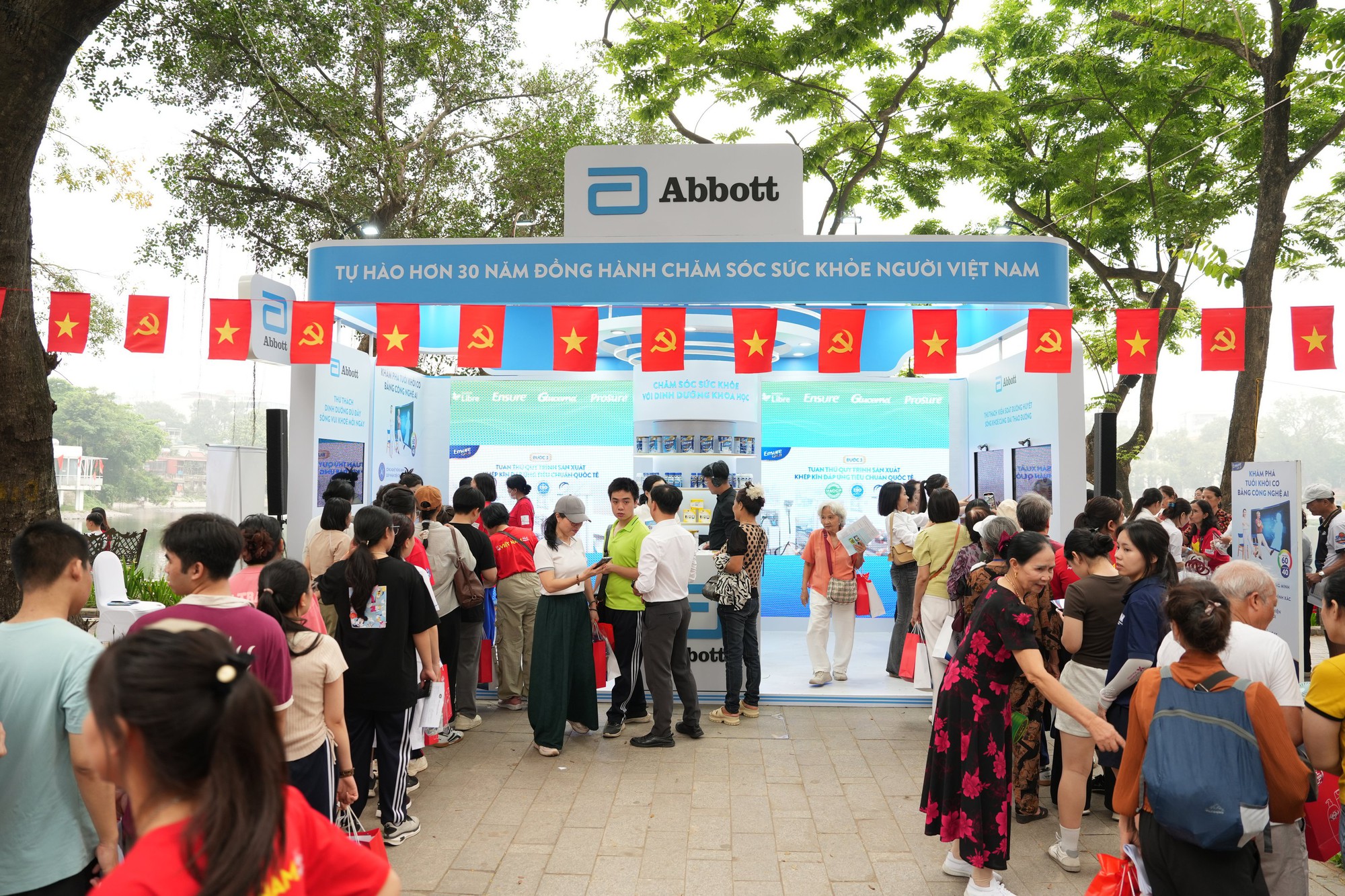 Abbott đồng hành nâng cao sức khỏe người cao tuổi qua phòng bệnh sớm- Ảnh 2.