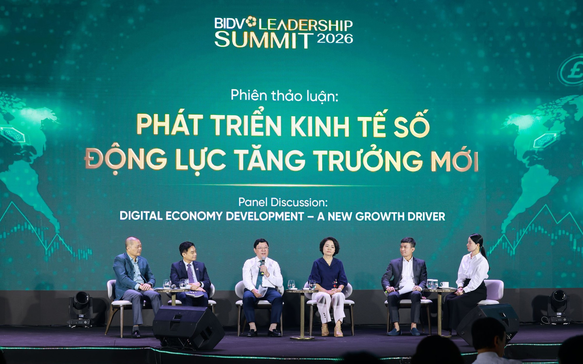 NHNN yêu cầu ngân hàng đẩy mạnh chuyển đổi số và hỗ trợ doanh nghiệp