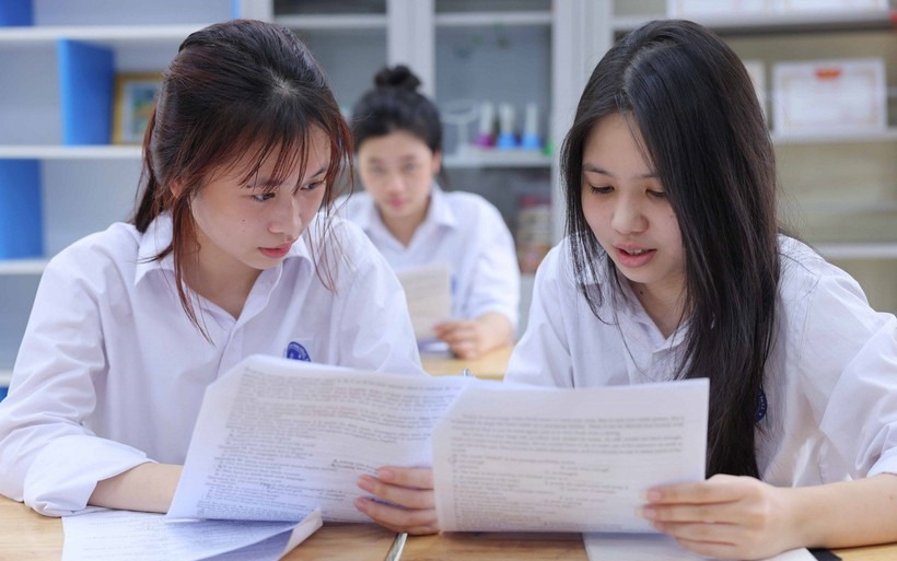 Từ 2026, thí sinh tự do thi tốt nghiệp THPT theo chương trình mới