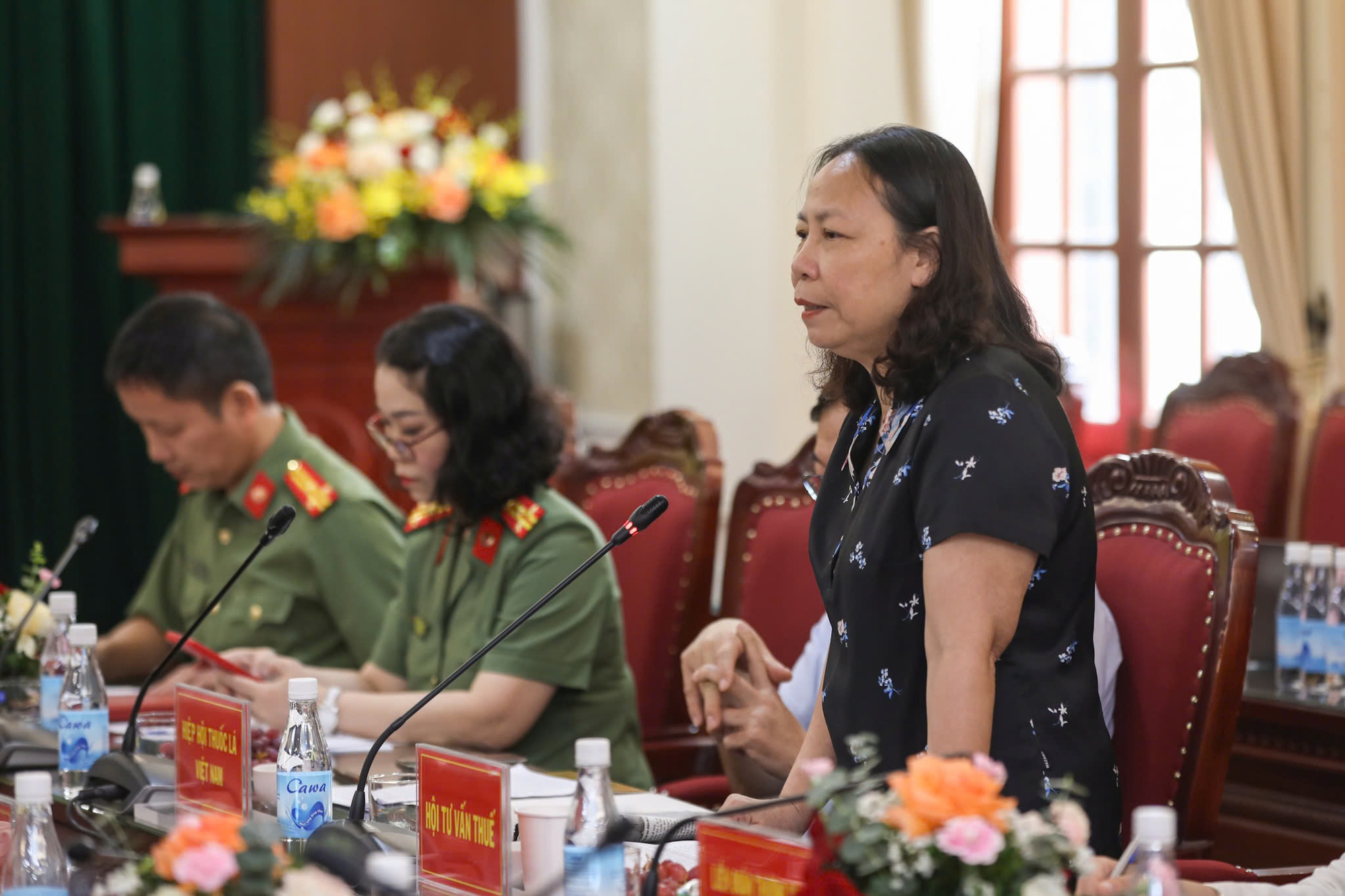 Chặn thuốc lá lậu: Siết chế tài ở khâu bán lẻ- Ảnh 2.