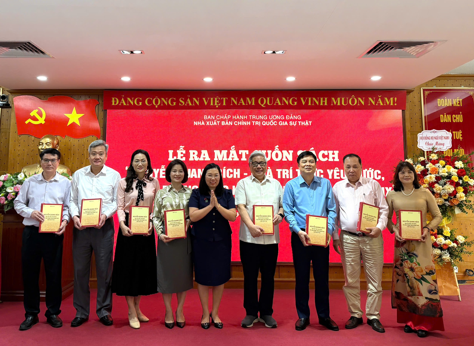 Ra mắt cuốn sách ‘Nguyễn Quang Bích - Nhà trí thức yêu nước, thủ lĩnh phong trào kháng Pháp cuối thế kỷ XIX’- Ảnh 1.