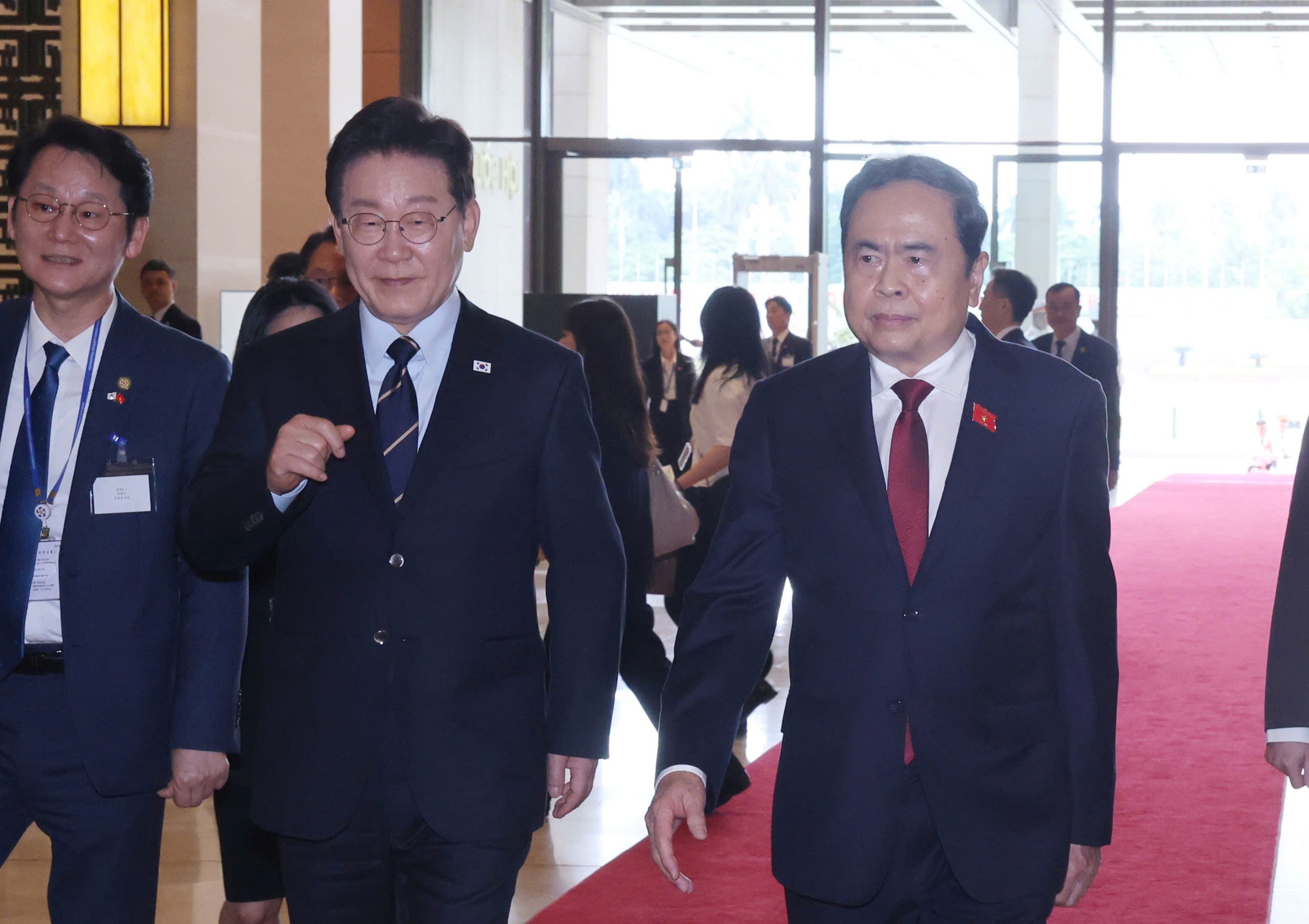 Chủ tịch Quốc hội Trần Thanh Mẫn hội kiến Tổng thống Hàn Quốc Lee Jae Myung- Ảnh 1.