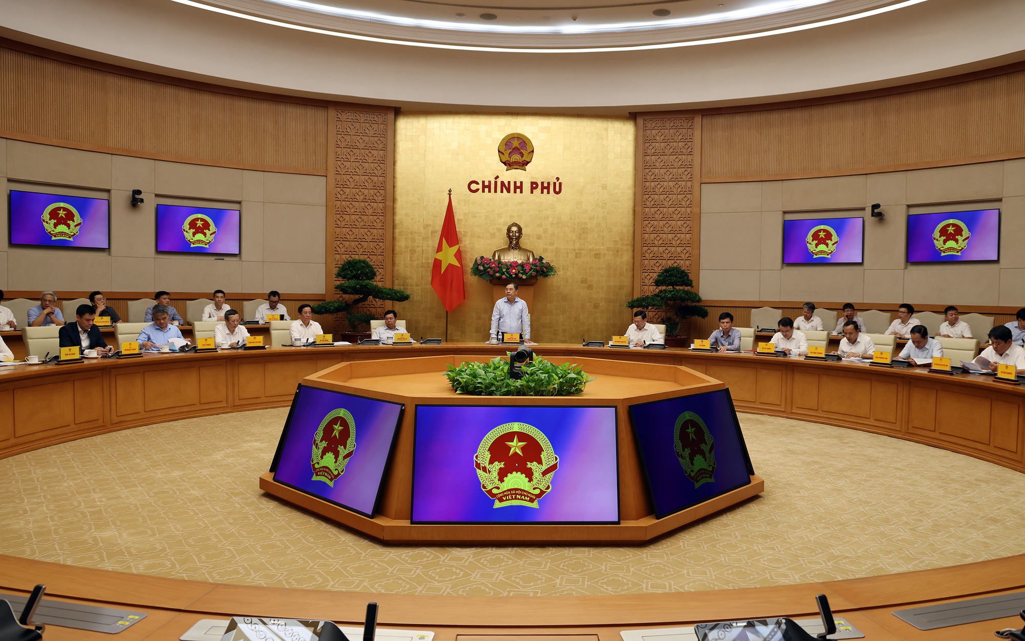 Phó Thủ tướng Thường trực Phạm Gia Túc: Bảo đảm các công trình, dự án phục vụ Hội nghị APEC 2027 hoàn thành đúng thời hạn- Ảnh 2.