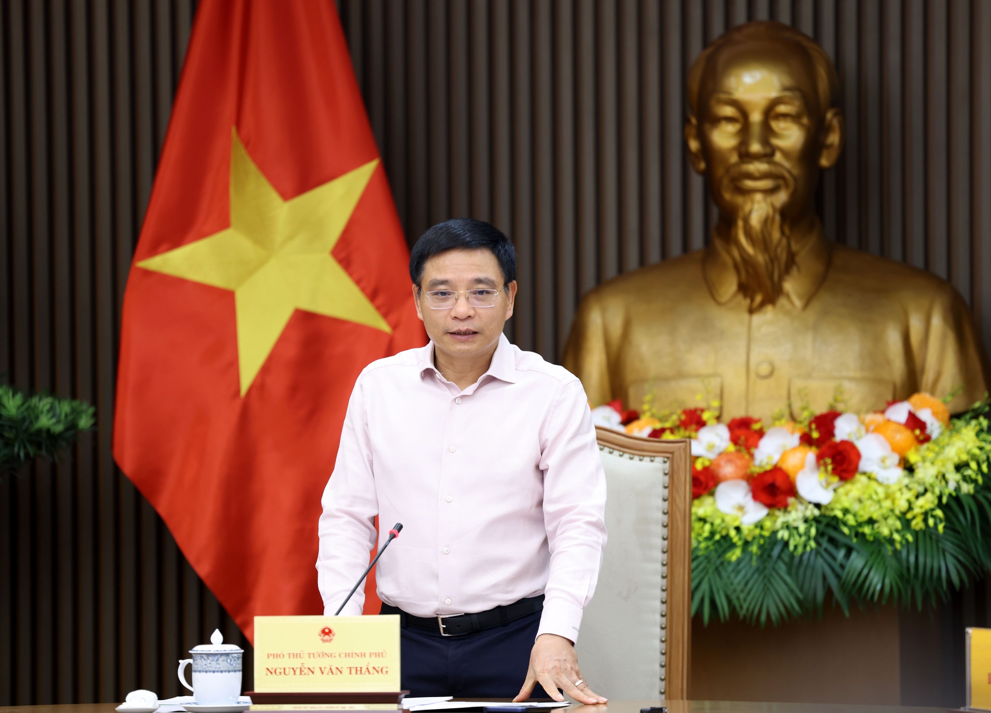 Phó Thủ tướng Nguyễn Văn Thắng: Khẩn trương đưa Trung tâm Tài chính quốc tế vào vận hành- Ảnh 1.