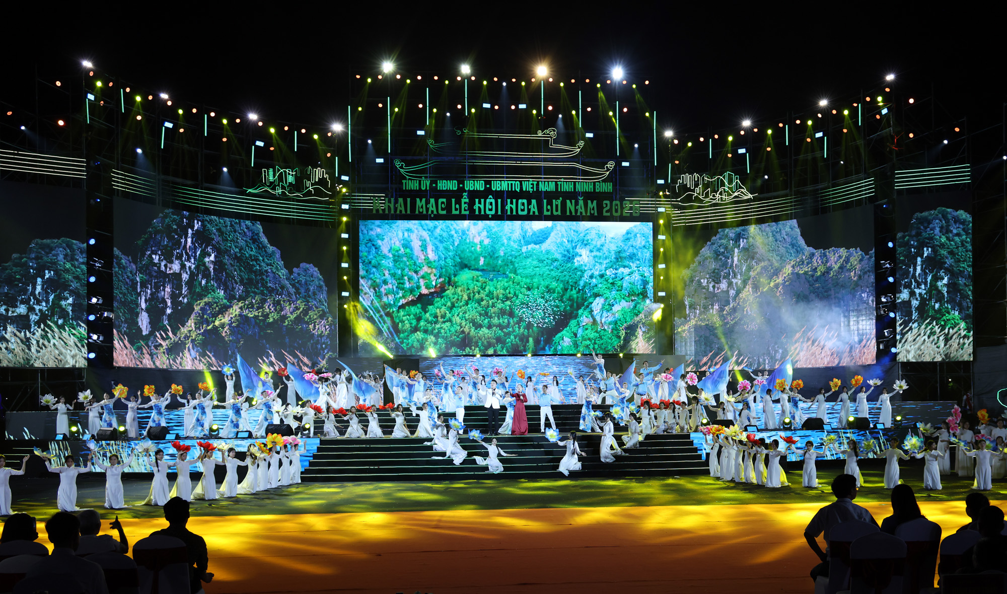 Phó Thủ tướng Thường trực Phạm Gia Túc dự khai mạc Lễ hội Hoa Lư 2026: Viết tiếp tương lai bằng chính cội nguồn dân tộc- Ảnh 4.