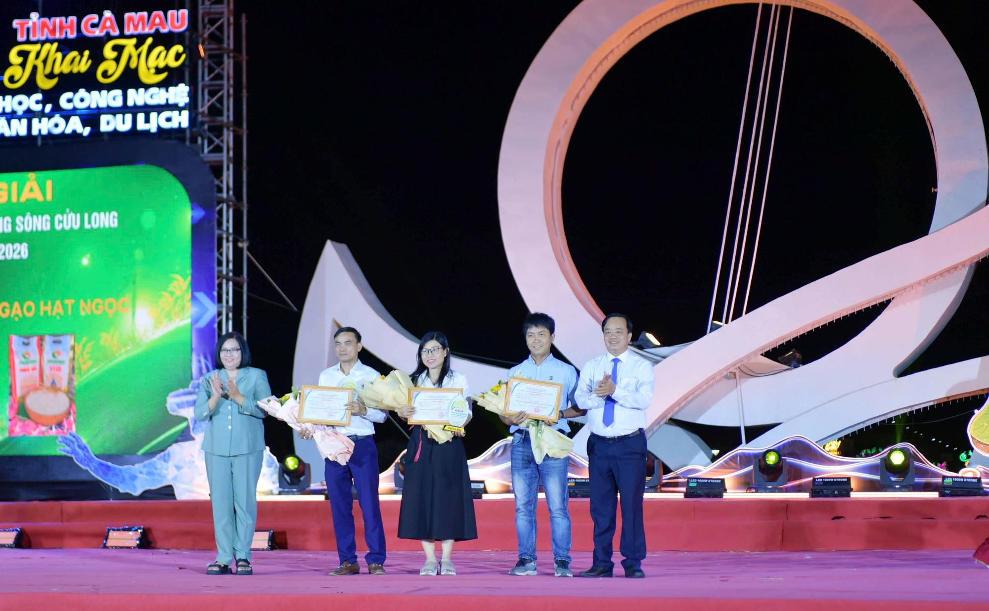 Tôn vinh gạo ngon Đồng bằng sông Cửu Long, thúc đẩy phát triển bền vững ngành lúa gạo- Ảnh 2.