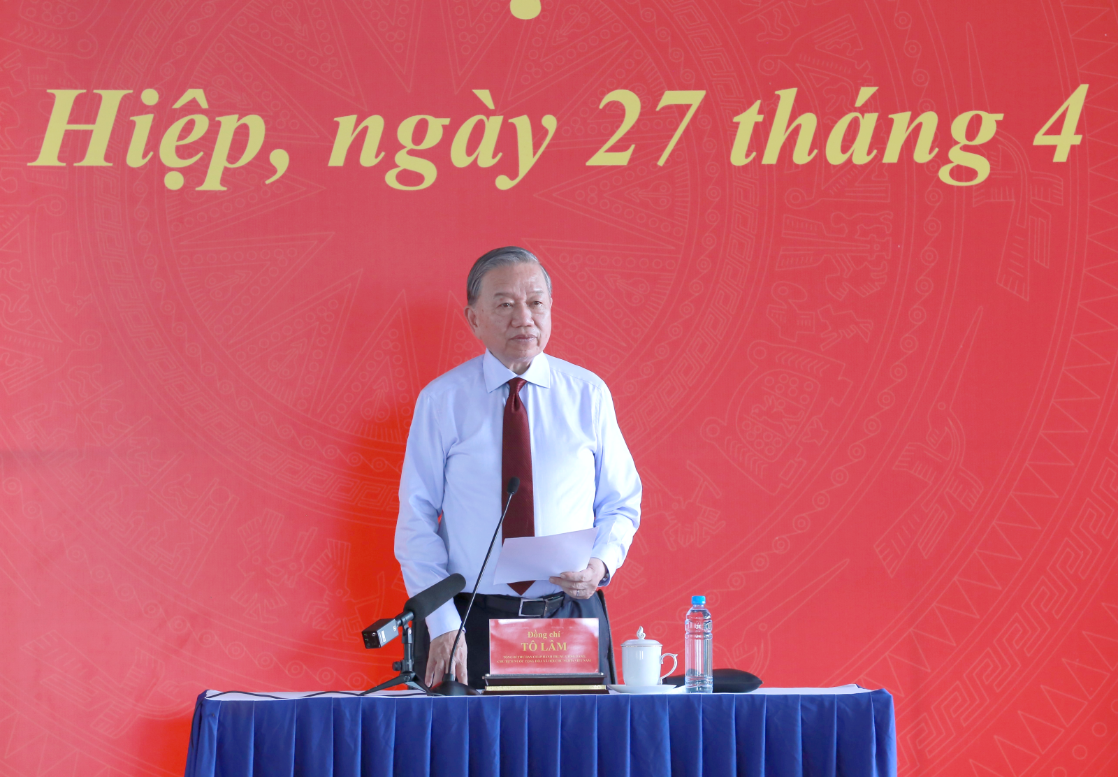 Tổng Bí thư, Chủ tịch nước Tô Lâm nói chuyện với công nhân, người lao động Thành phố Hồ Chí Minh