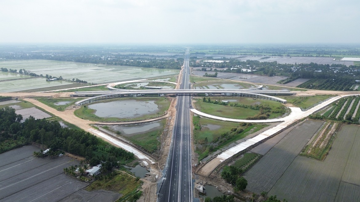 Phương tiện được lưu thông trên cao tốc Hậu Giang-Cà Mau từ 11h30 ngày 29/4- Ảnh 1.