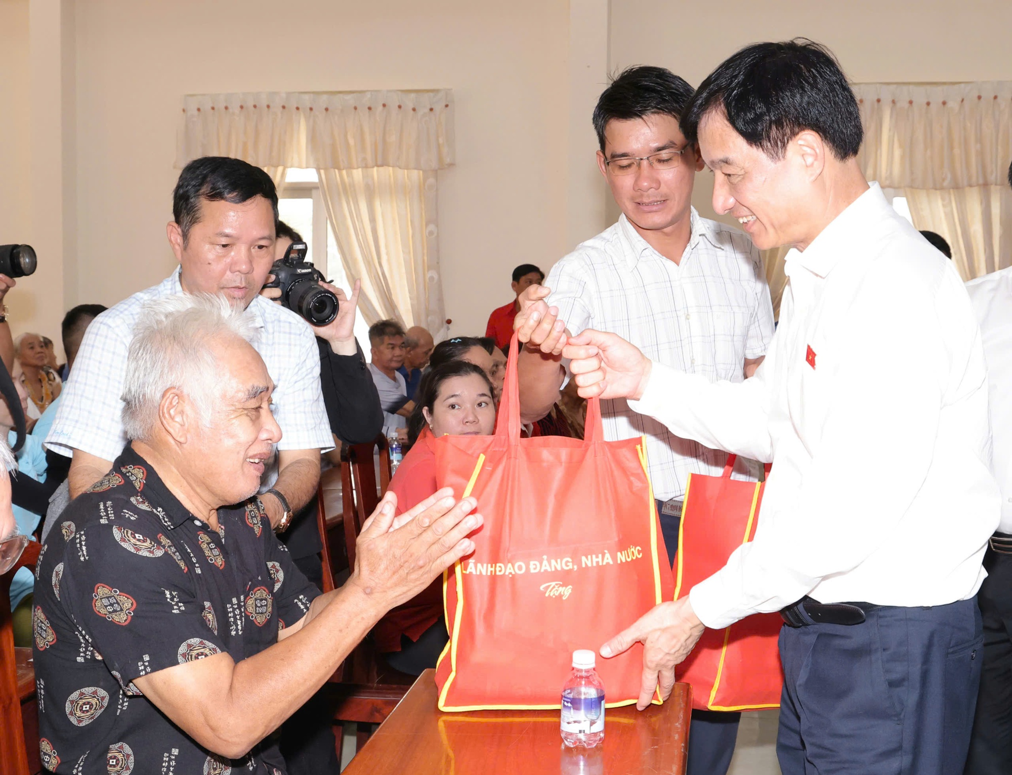 Trưởng Ban Tổ chức Trung ương Nguyễn Duy Ngọc tiếp xúc cử tri TP. Cần Thơ- Ảnh 4.