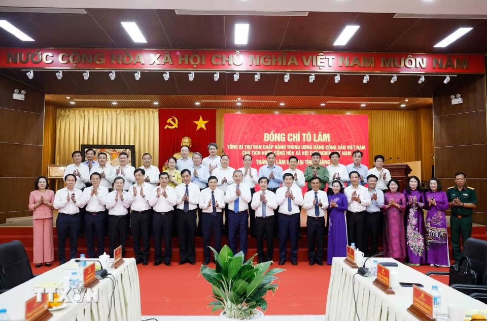 Tổng Bí thư, Chủ tịch nước Tô Lâm: Tái định vị không gian phát triển Quảng Trị với chiến lược “vươn Đông, tỏa Tây”- Ảnh 3.