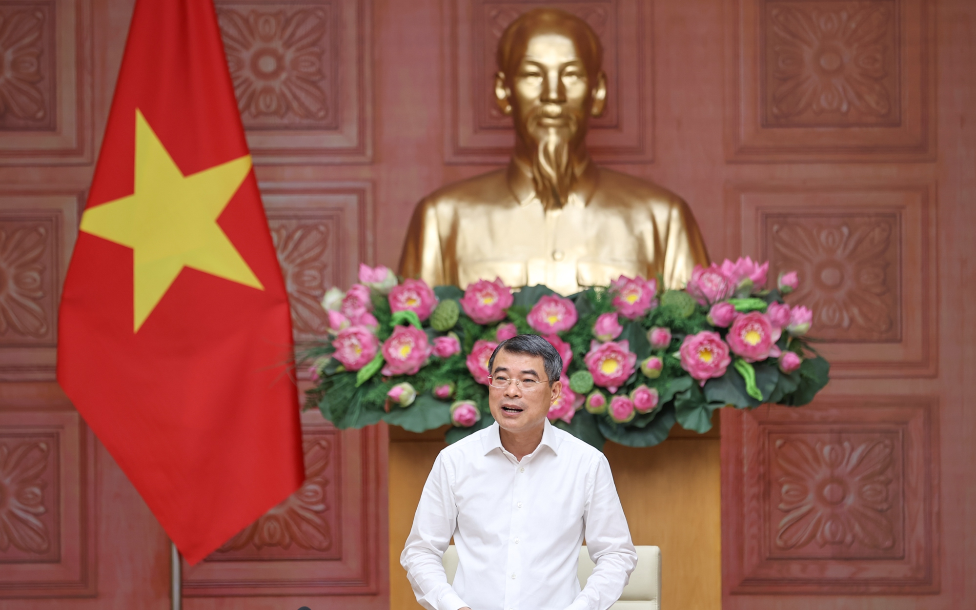 Thủ tướng: Cắt giảm thủ tục, điều kiện kinh doanh là một giải pháp nhanh nhất, ngắn nhất tác động ngay tới tăng trưởng