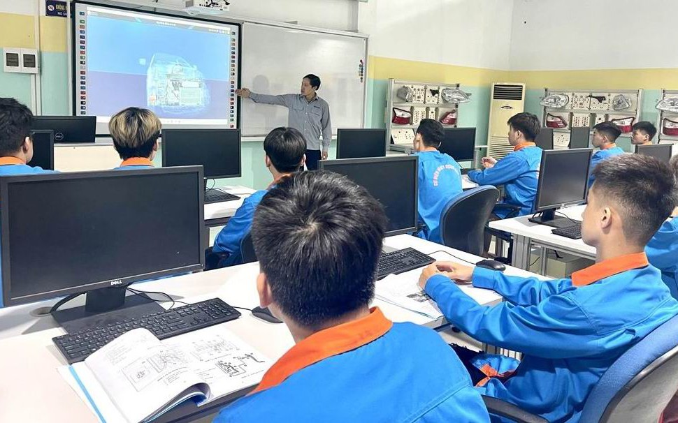 Dự kiến Điều lệ trường trung học nghề