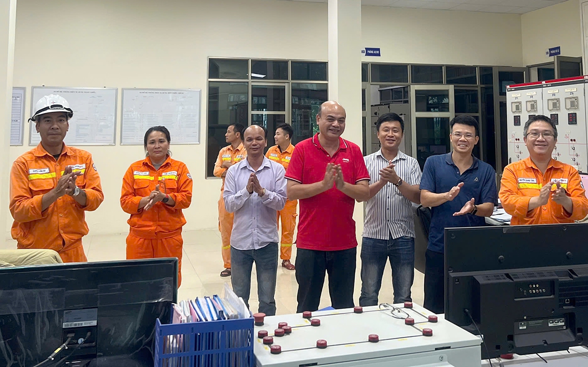 Hoàn thành lắp đặt tụ bù ngang tại 16 trạm biến áp, tăng cường đảm bảo điện cho miền Bắc