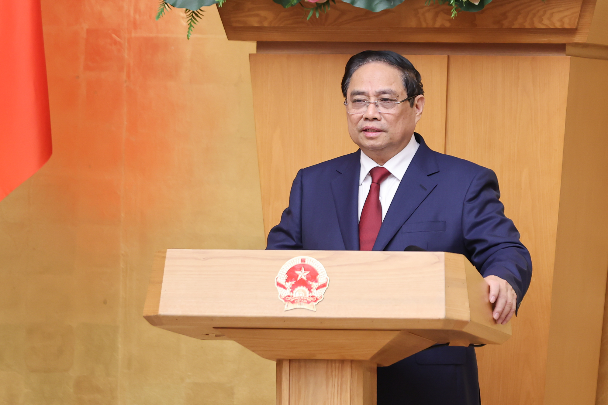 Thủ tướng: Kiên định mục tiêu tăng trưởng 2 con số; biến khó khăn, thách thức thành cơ hội tái cơ cấu nền kinh tế, nâng cao năng lực cạnh tranh- Ảnh 2.