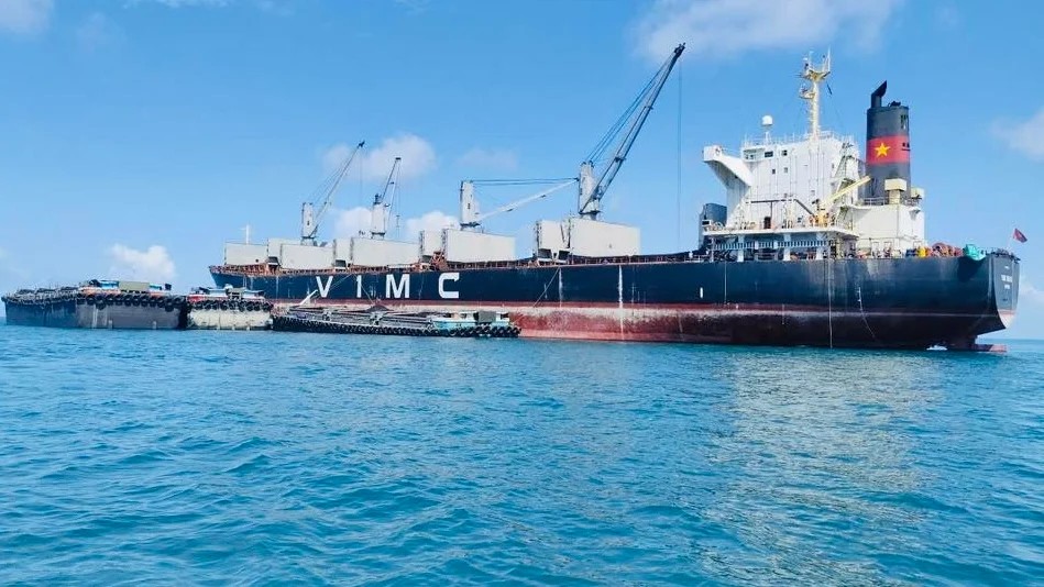 Huy động thêm tàu vận tải cỡ lớn chở dầu từ Vịnh Ba Tư về Việt Nam- Ảnh 1.