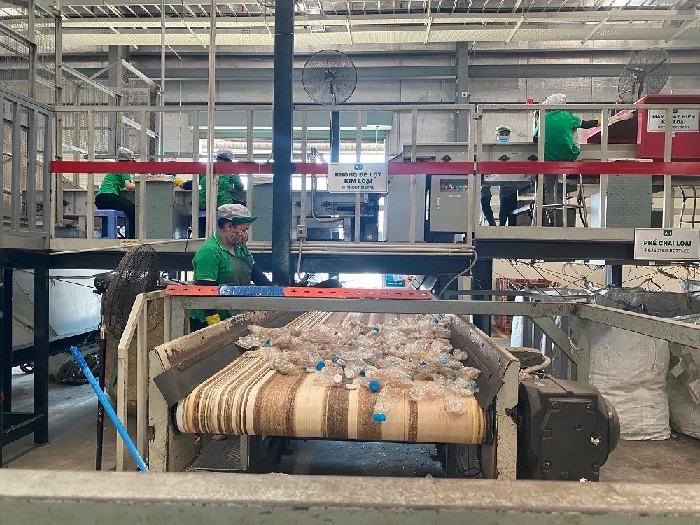 Đối tượng phải thực hiện trách nhiệm tái chế sản phẩm, bao bì- Ảnh 1.