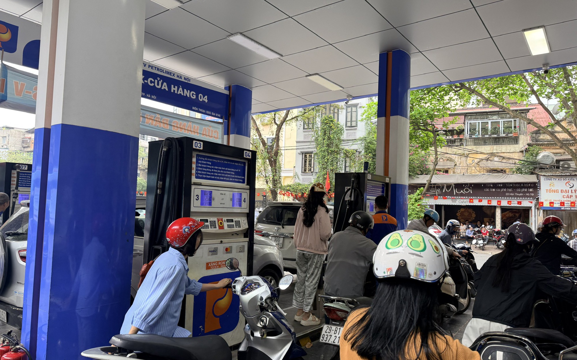 Phát hiện dấu hiệu bất thường, ngành thuế tăng kiểm tra việc kinh doanh xăng dầu