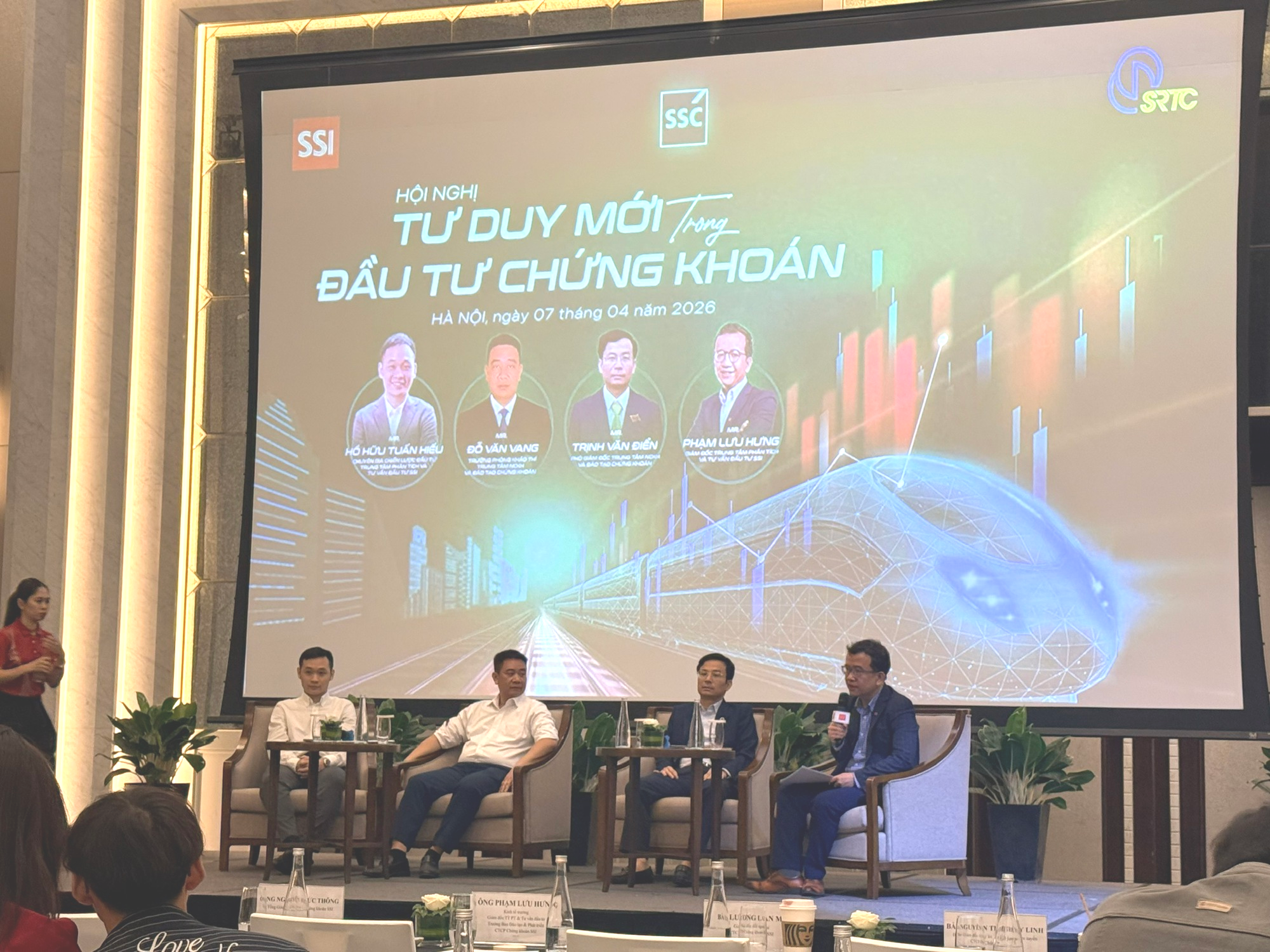 Chứng khoán bước vào giai đoạn mới: Yêu cầu cao hơn với nhà đầu tư- Ảnh 1.